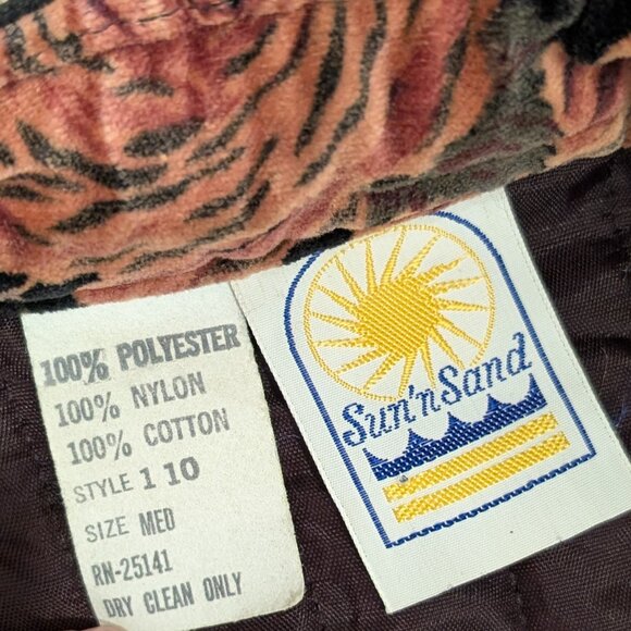 Floral velvet rose quilted toggle coat with pockets - Women's sz M - Picture 6 of 11